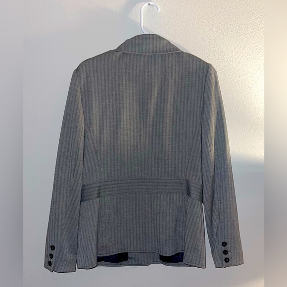 Blazer - Picture 2 of 2